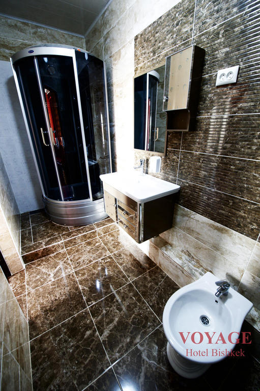 Voyage Hotel Бішкек Екстер'єр фото