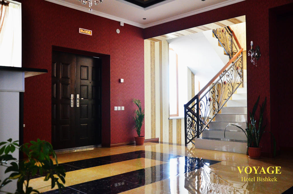 Voyage Hotel Бішкек Екстер'єр фото