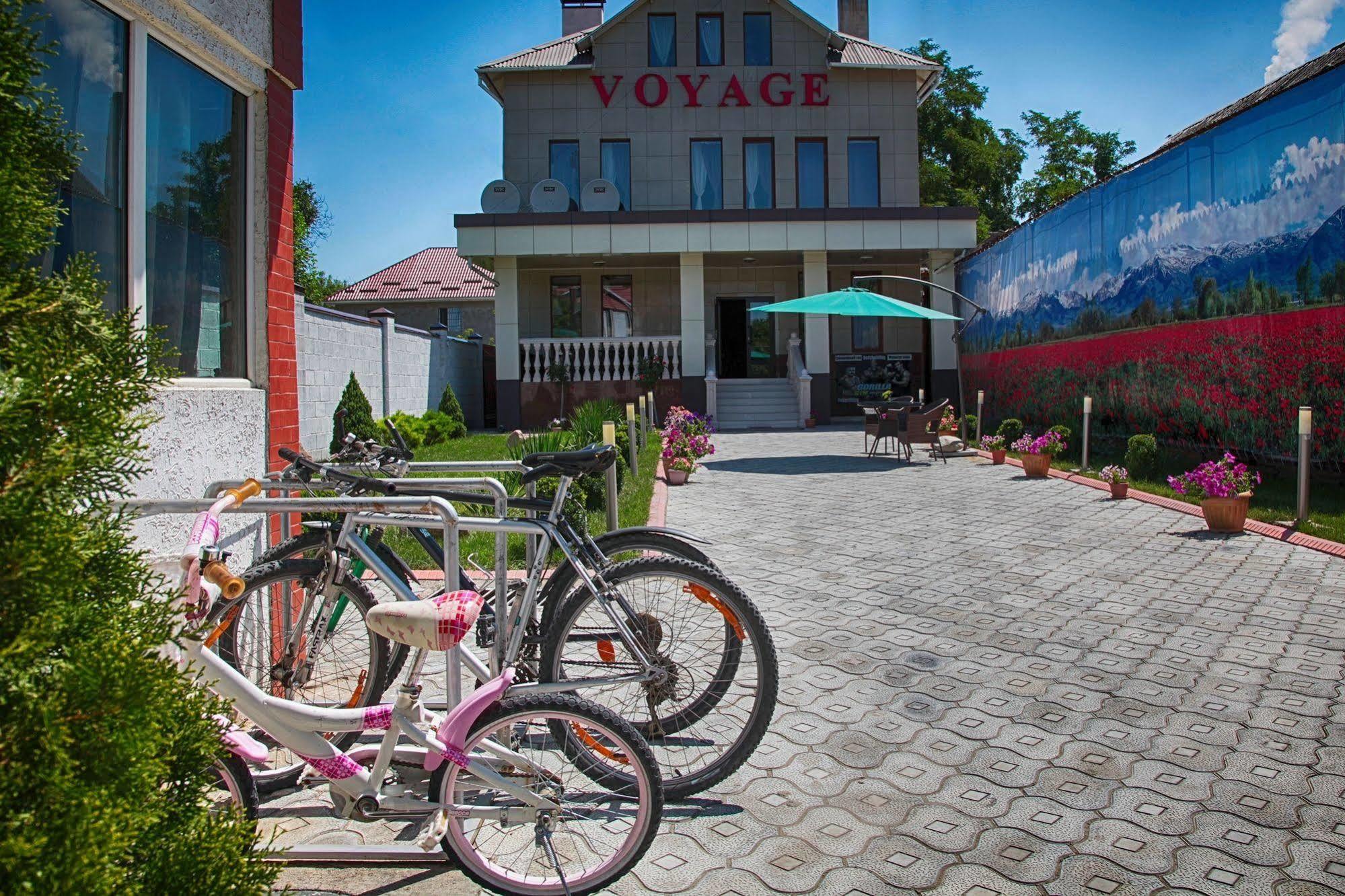 Voyage Hotel Бішкек Екстер'єр фото