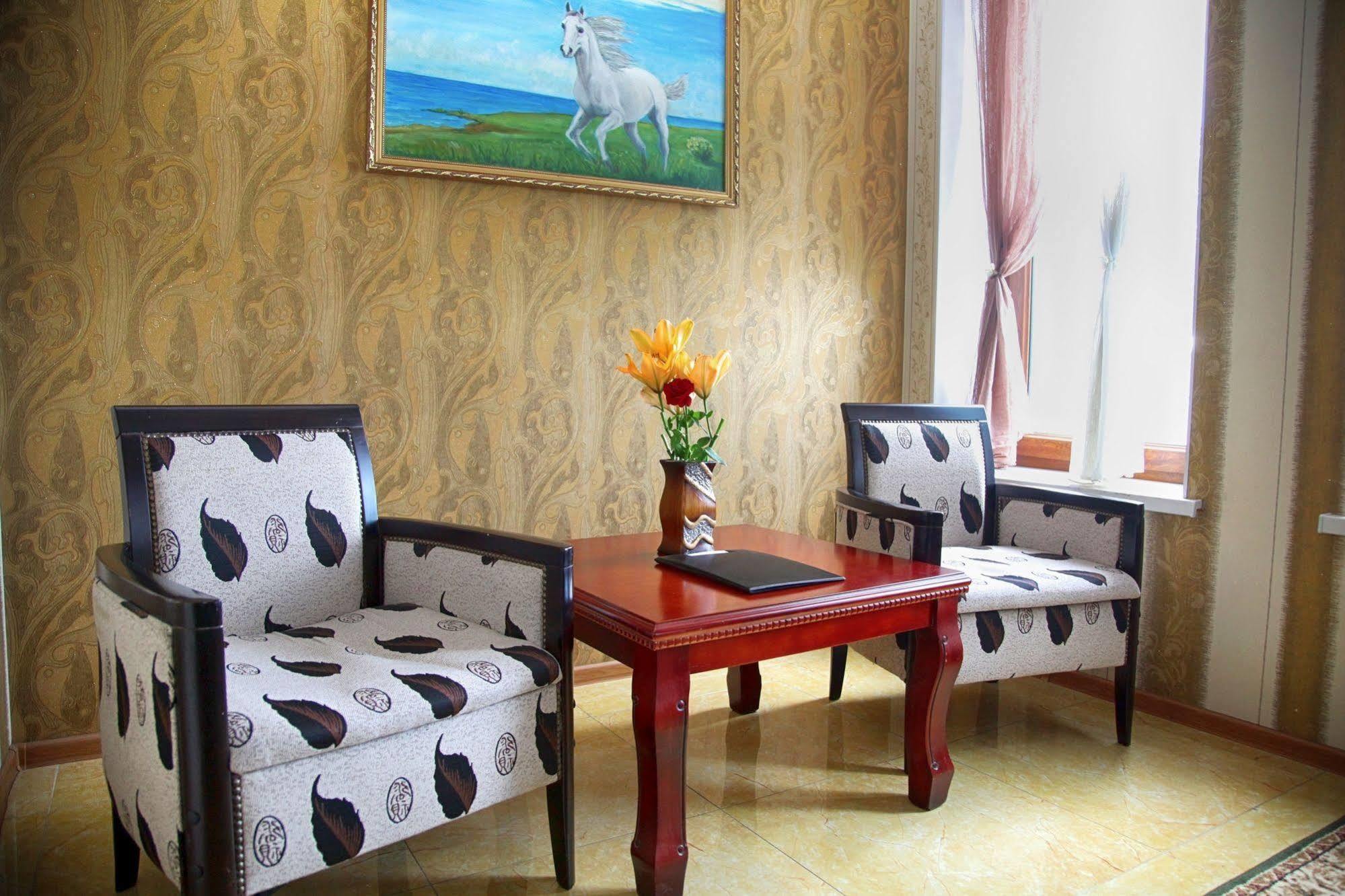 Voyage Hotel Бішкек Екстер'єр фото