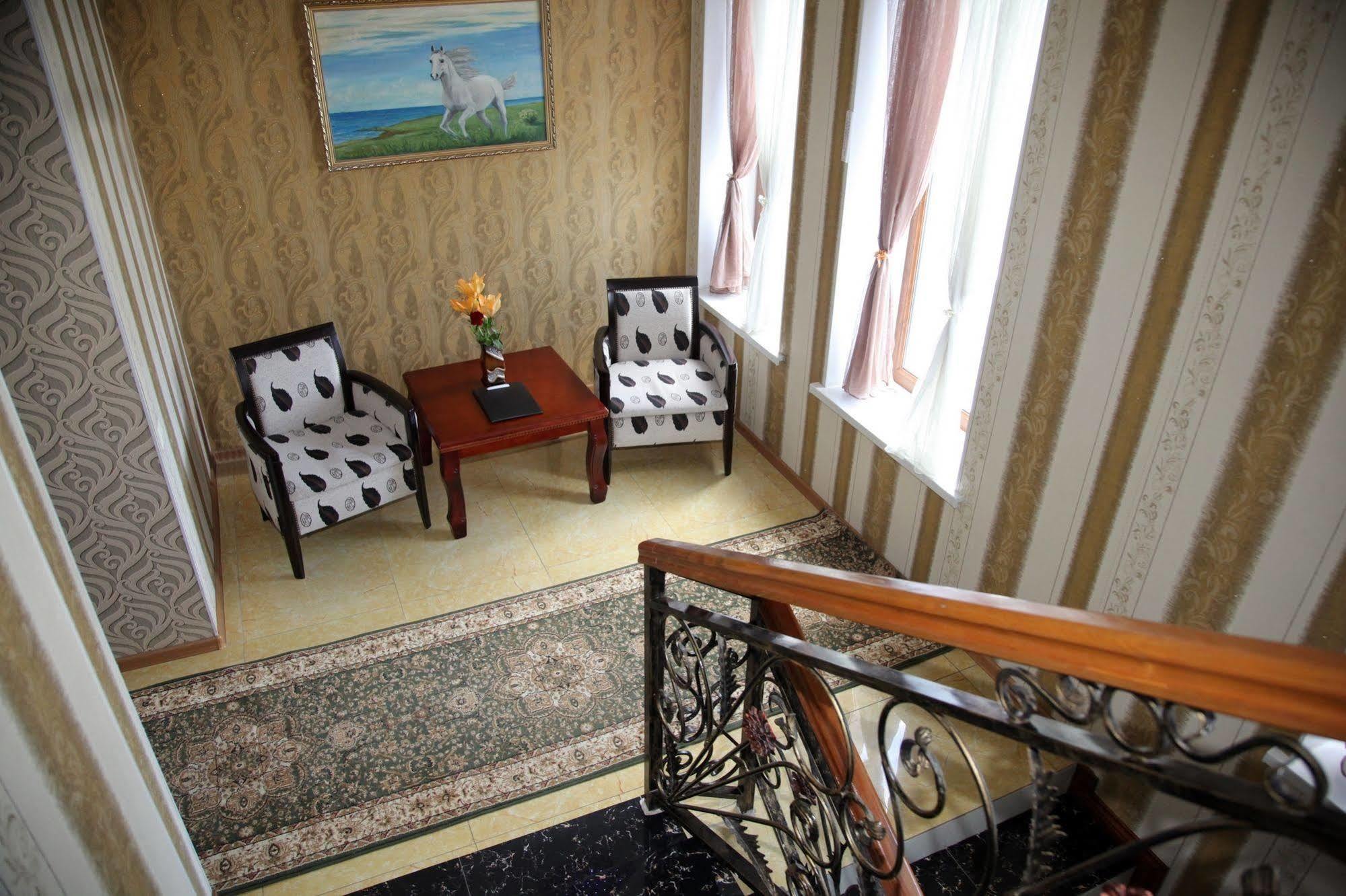 Voyage Hotel Бішкек Екстер'єр фото